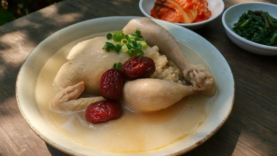 삼계탕 홍순이 집 김치 기운